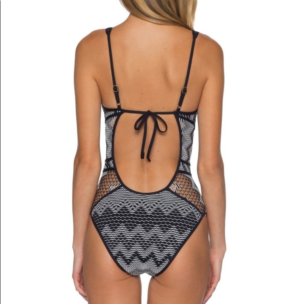 NWOT BECCA Reveal Show & Tell Crochet One-Piece Swimsuit - Picture 3 of 8